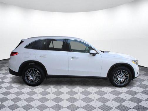 2025 Mercedes-Benz GLC 300 Base