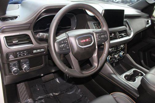 2024 GMC Yukon XL 4WD AT4