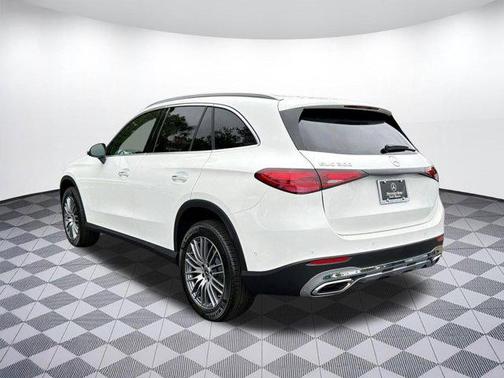 Polar White 2026 Mercedes-Benz GLC 300 Base