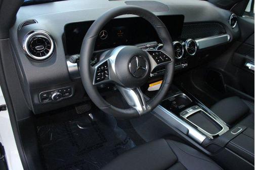 2026 Mercedes-Benz GLB 250 4MATIC