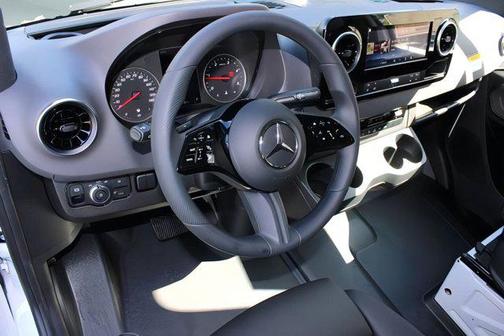 2025 Mercedes-Benz Sprinter 2500 Standard Roof