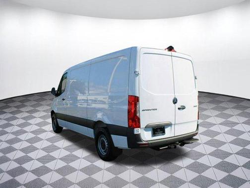 2025 Mercedes-Benz Sprinter 2500 Standard Roof