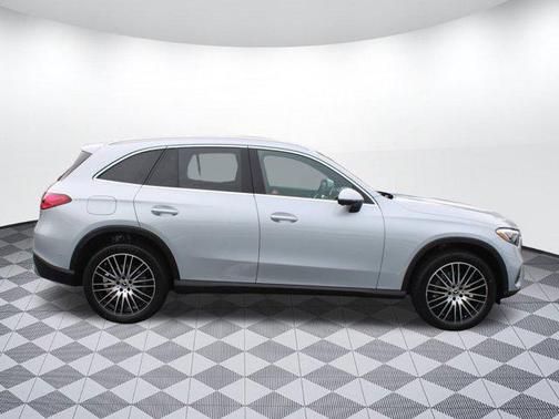 2025 Mercedes-Benz GLC 300 Base
