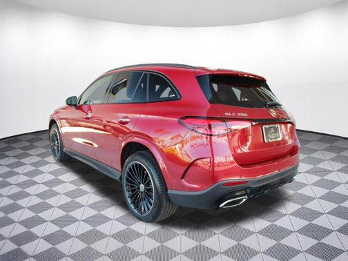 MANUFAKTUR Patagonia Red Metallic 2026 Mercedes-Benz GLC 300 4MATIC