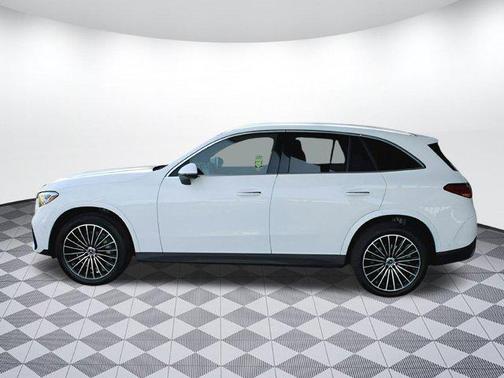 2025 Mercedes-Benz GLC 300 Base