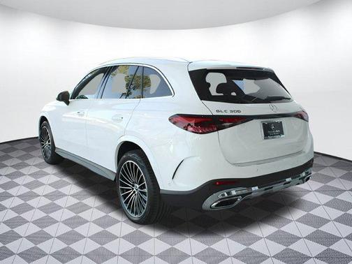 2025 Mercedes-Benz GLC 300 Base