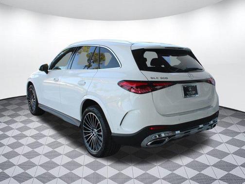 2025 Mercedes-Benz GLC 300 Base