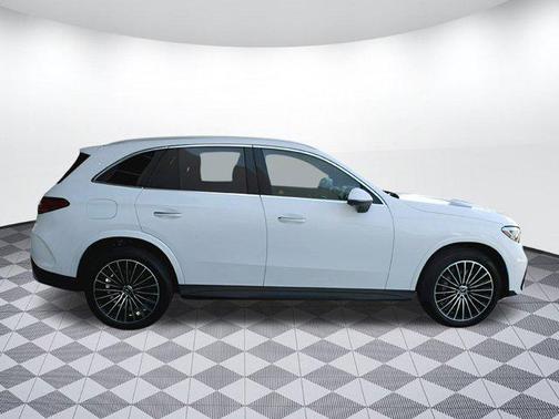 2025 Mercedes-Benz GLC 300 Base