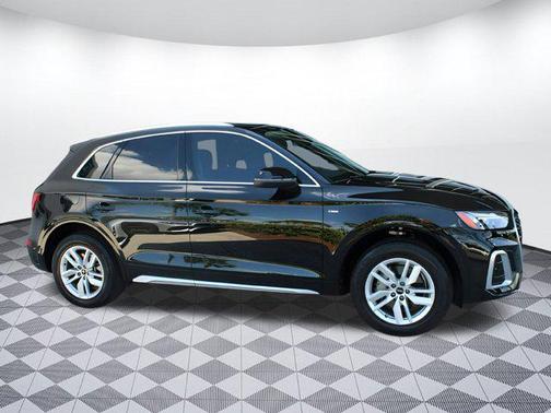 2023 Audi Q5 45 S line Premium