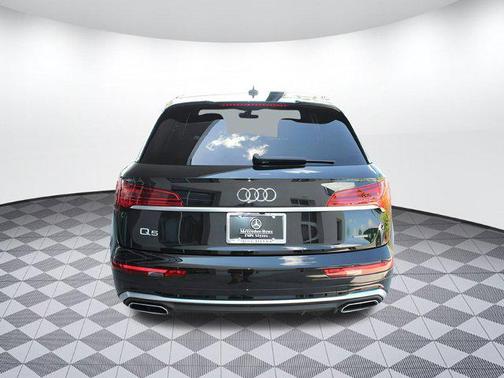 2023 Audi Q5 45 S line Premium