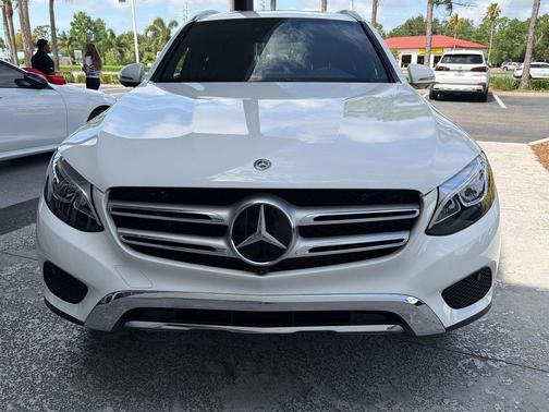 White 2018 Mercedes-Benz GLC 300 Base