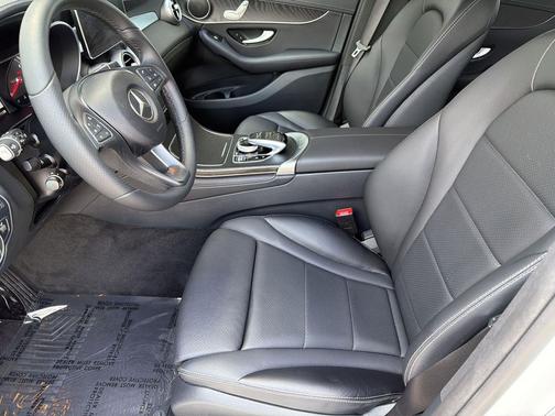 White 2018 Mercedes-Benz GLC 300 Base