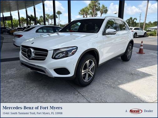White 2018 Mercedes-Benz GLC 300 Base