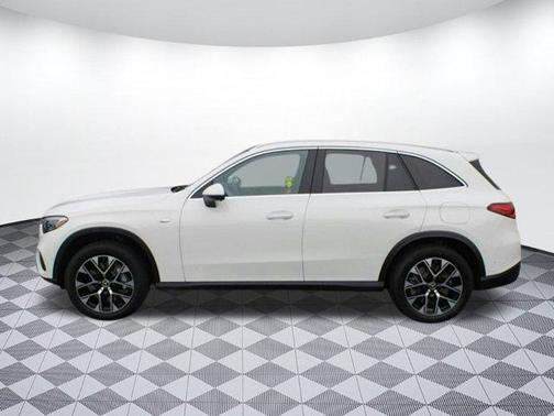 2025 Mercedes-Benz GLC 350e Base