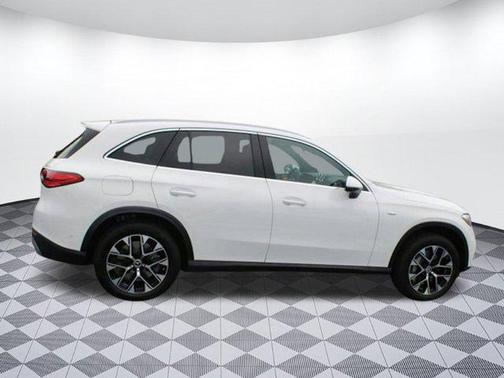 2025 Mercedes-Benz GLC 350e Base