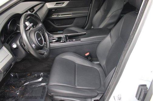 2020 Jaguar XF 25t Premium RWD Automatic