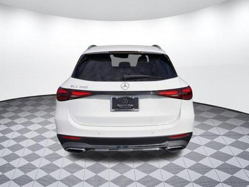 2025 Mercedes-Benz GLC 300 Base
