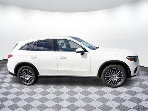 2025 Mercedes-Benz GLC 300 Base
