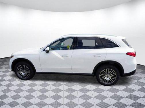 2025 Mercedes-Benz GLC 300 Base