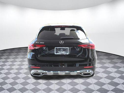 2025 Mercedes-Benz GLC 300 4MATIC