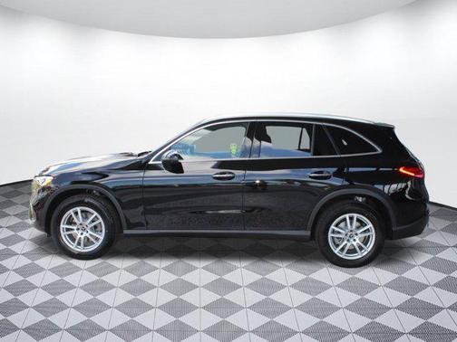 2025 Mercedes-Benz GLC 300 4MATIC