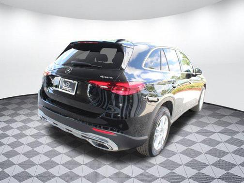2025 Mercedes-Benz GLC 300 4MATIC