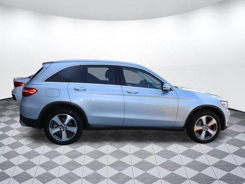 2017 Mercedes-Benz GLC 300 4MATIC