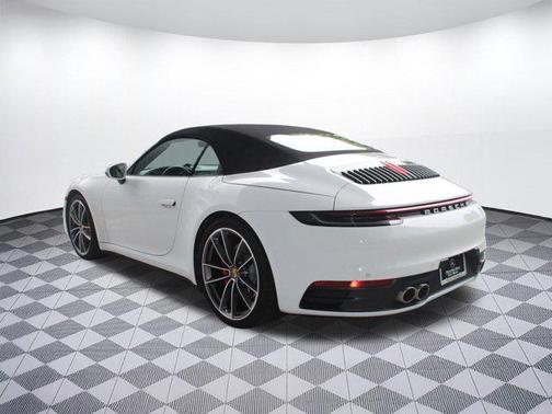 2020 Porsche 911 Carrera 4S Cabriolet