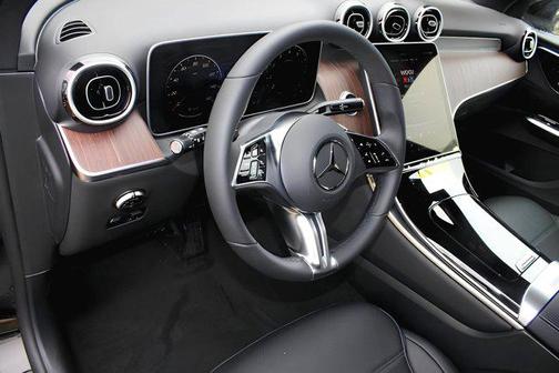 2025 Mercedes-Benz GLC 300 Base