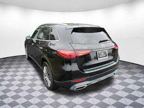 2025 Mercedes-Benz GLC 300 Base