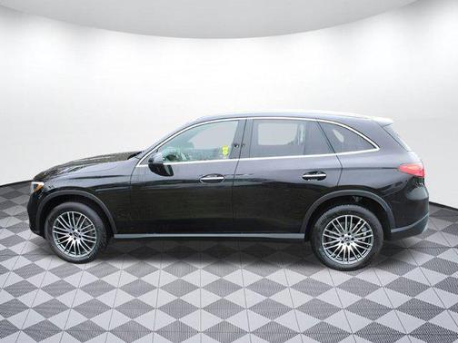 2025 Mercedes-Benz GLC 300 Base