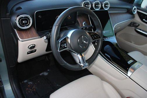 2025 Mercedes-Benz GLC 300 Base