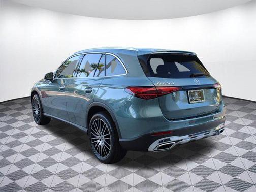 2025 Mercedes-Benz GLC 300 Base