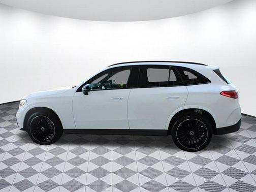 2025 Mercedes-Benz GLC 300 Base