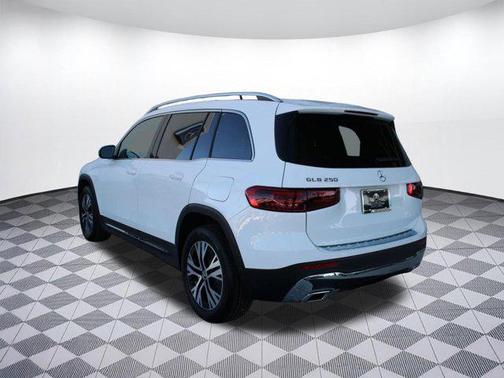 Polar White 2026 Mercedes-Benz GLB 250 Base