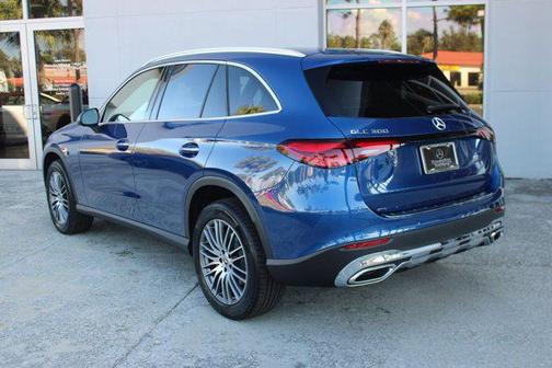 2026 Mercedes-Benz GLC 300 Base