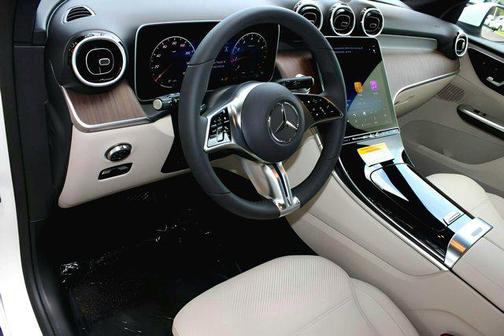 2025 Mercedes-Benz GLC 300 Base