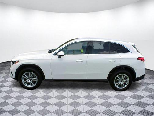 2025 Mercedes-Benz GLC 300 Base