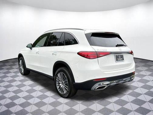 Polar White 2026 Mercedes-Benz GLC 300 Base