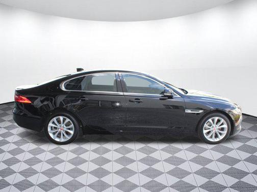 2018 Jaguar XF 25t Premium