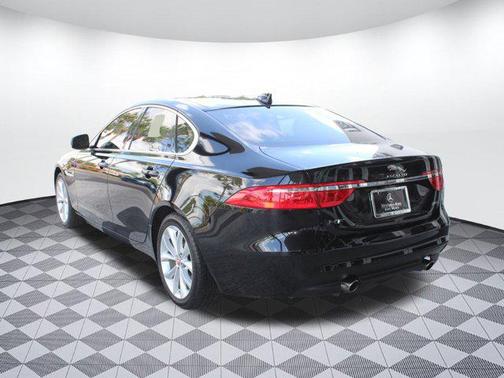 2018 Jaguar XF 25t Premium
