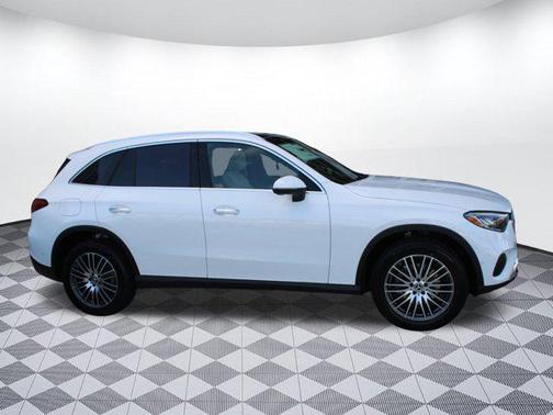 2025 Mercedes-Benz GLC 300 Base