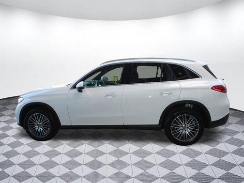 2025 Mercedes-Benz GLC 300 Base