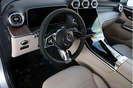 2026 Mercedes-Benz GLC 300 Base