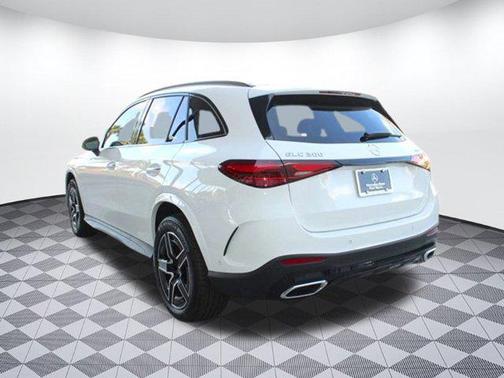 2025 Mercedes-Benz GLC 300 4MATIC