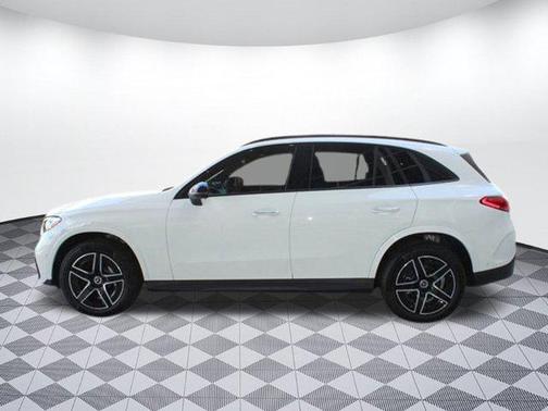 2025 Mercedes-Benz GLC 300 4MATIC