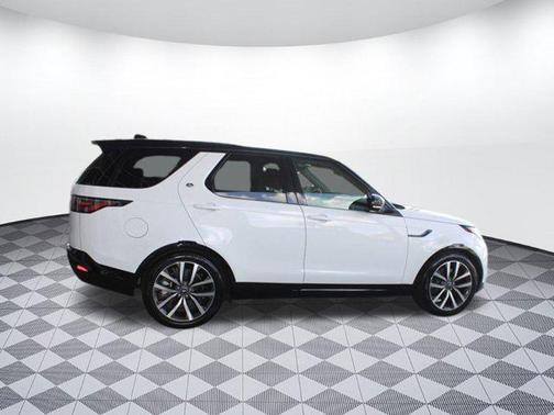 2024 Land Rover Discovery Dynamic SE
