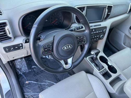 Sparkling Silver 2017 Kia Sportage EX