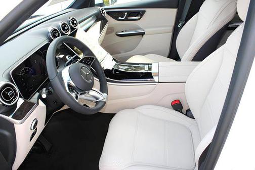2025 Mercedes-Benz GLC 300 Base