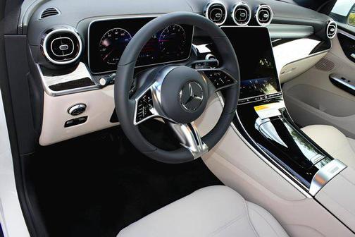 2025 Mercedes-Benz GLC 300 Base